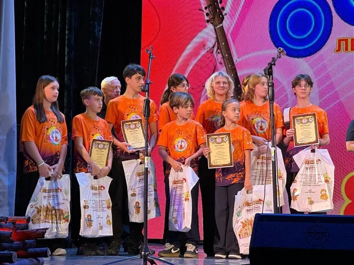 AvO25bEmXbPcgSIVf4RKdLDrSp3PM-Mshi8Gek9TqHVw9ymV7XccveAhYiFy4kW3c_aAwkx3I7_v-QoV